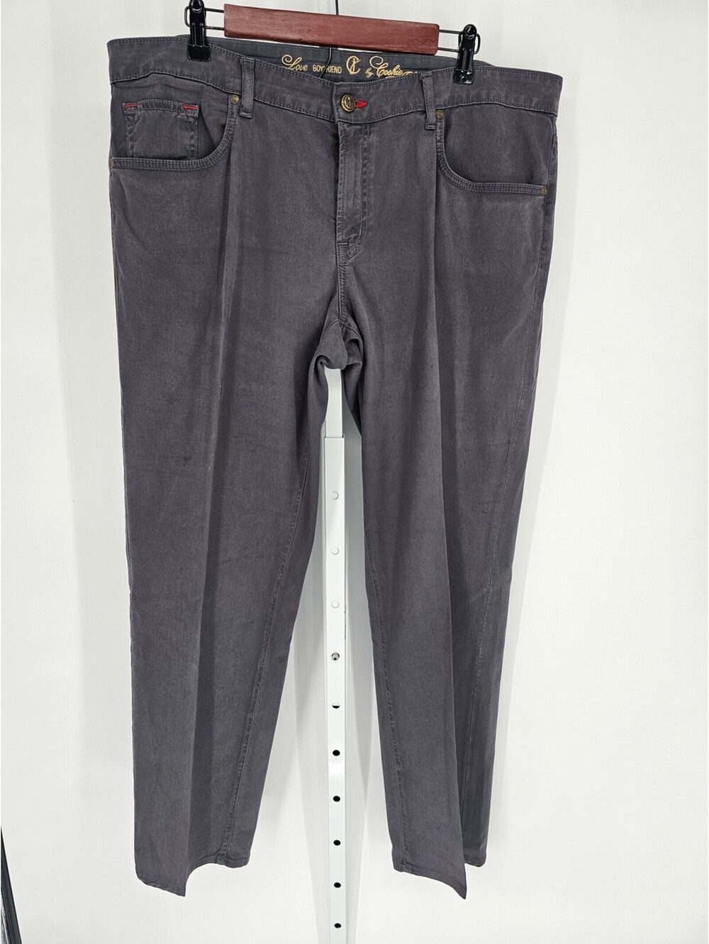Cookie Johnson Women Gray Mid Rise Boyfriend Slim Leg Button Closer Jean Size 36